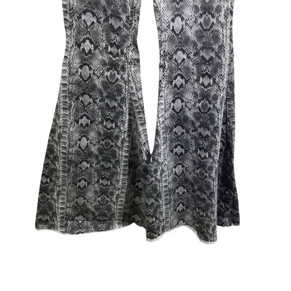 We The Free Women's Flared Snake Print Jeans - Picture 3 of 10